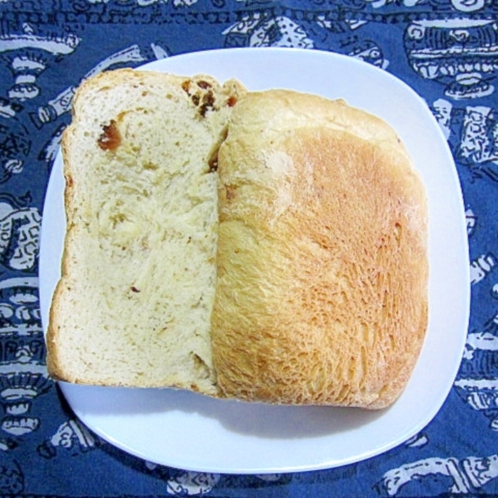 アーモンドといちじくの食パン